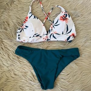 Flowered bikini